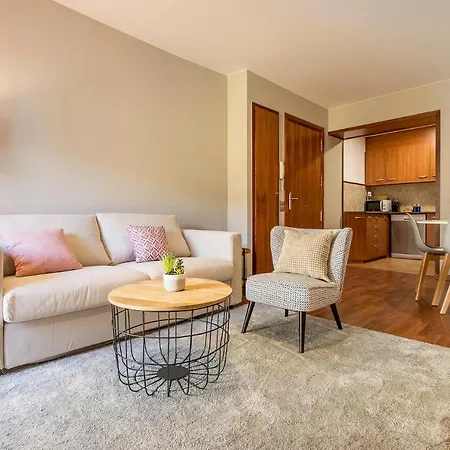 Apartment Up *